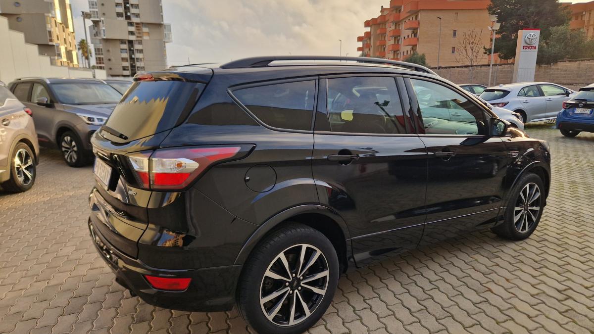 Ford Kuga 2.0 TDCI 180 CV 4WD Powershift ST-Line
